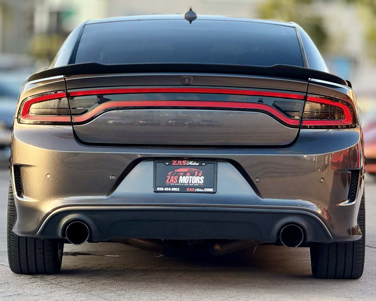 2018 Dodge Charger R/T Scat Pack photo 2