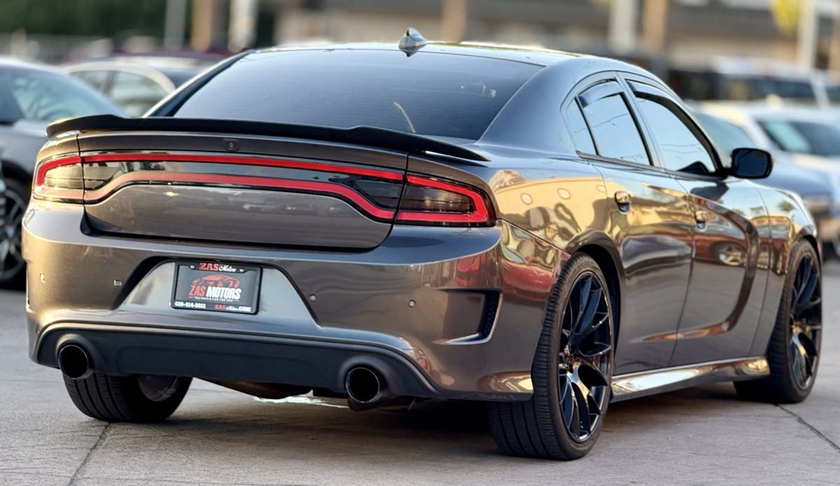 2018 Dodge Charger R/T Scat Pack photo 4