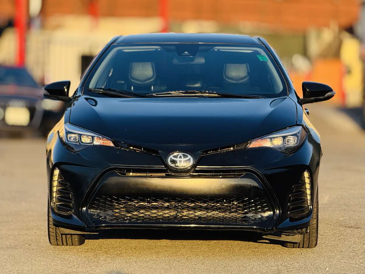 2019 Toyota Corolla SE photo 2