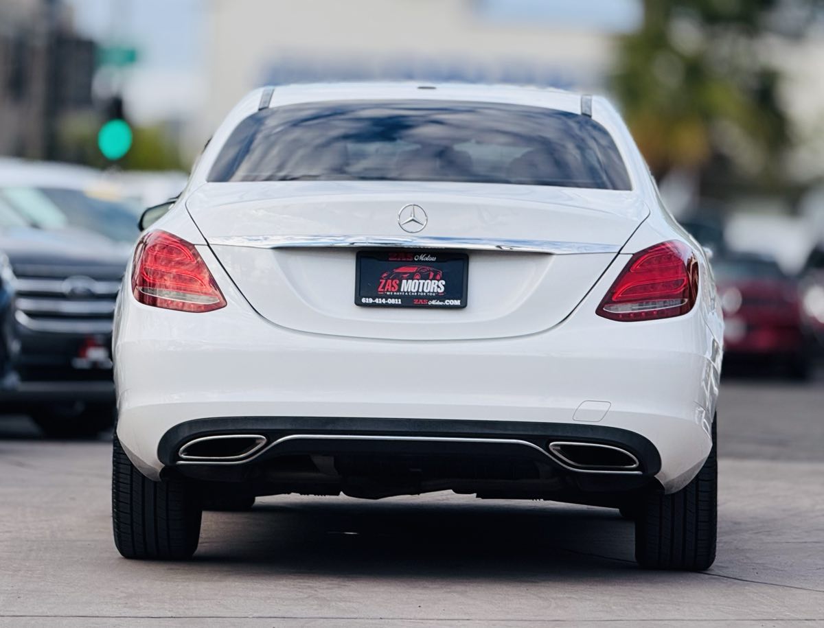 2015 Mercedes Benz C 300 photo 4