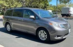 2015 Toyota Sienna XLE photo 3