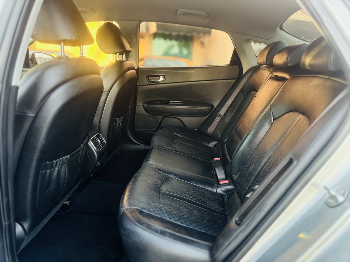 2018 Kia Optima Plug-In Hybrid EX photo 17