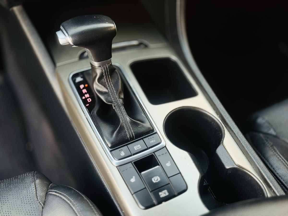 2018 Kia Optima Plug-In Hybrid EX photo 21