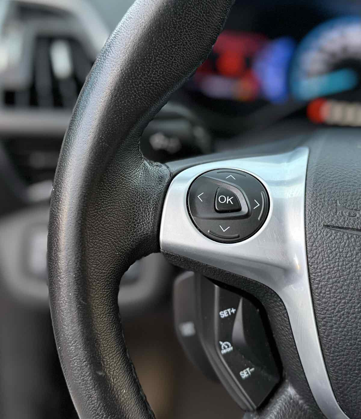 2013 Ford C-Max Hybrid SE photo 16