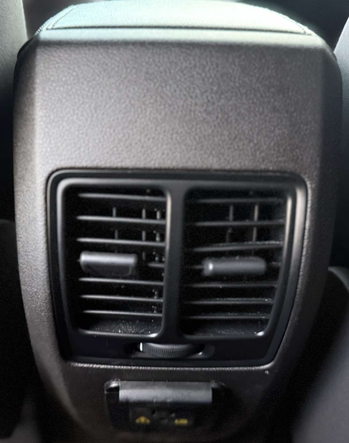 2013 Ford C-Max Hybrid SE photo 19