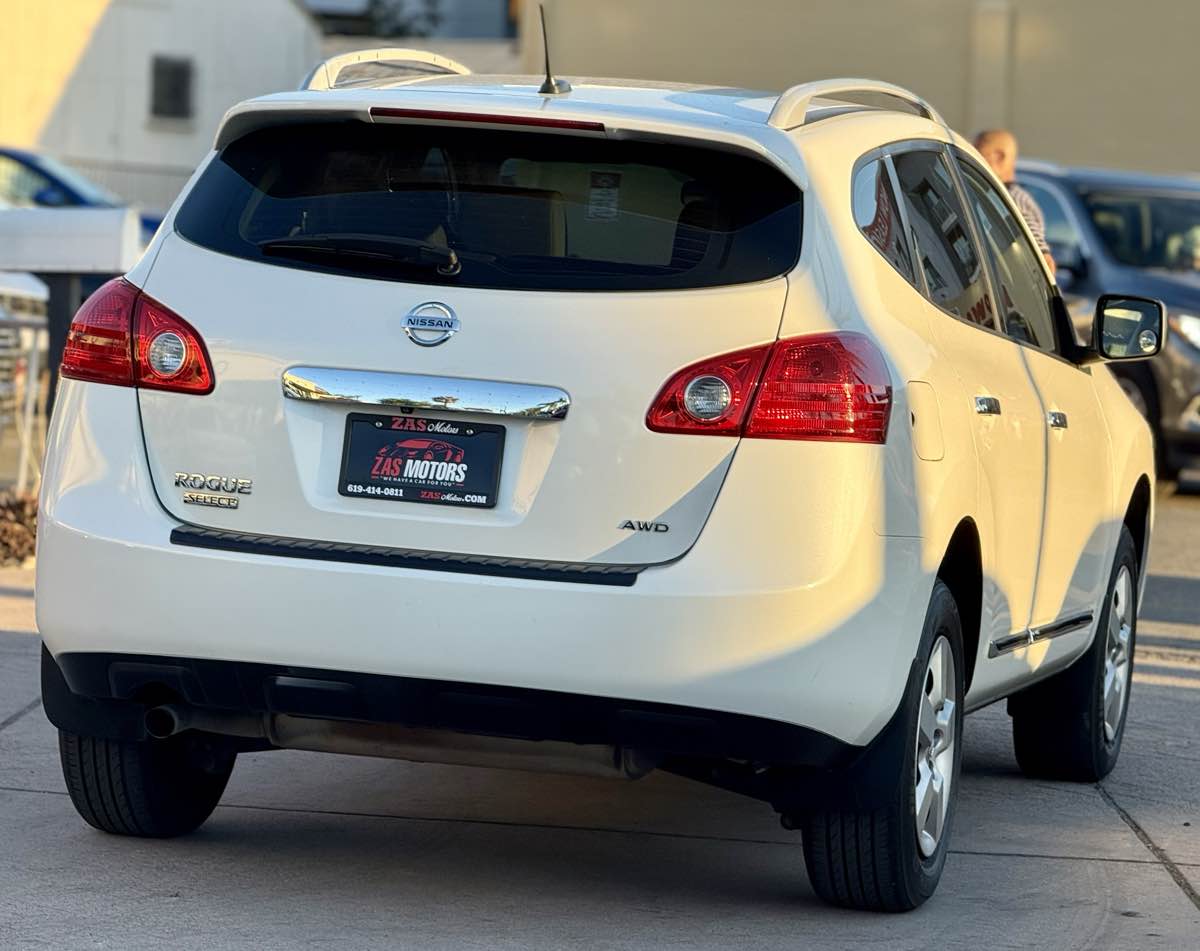 2014 Nissan Rogue Select S photo 6