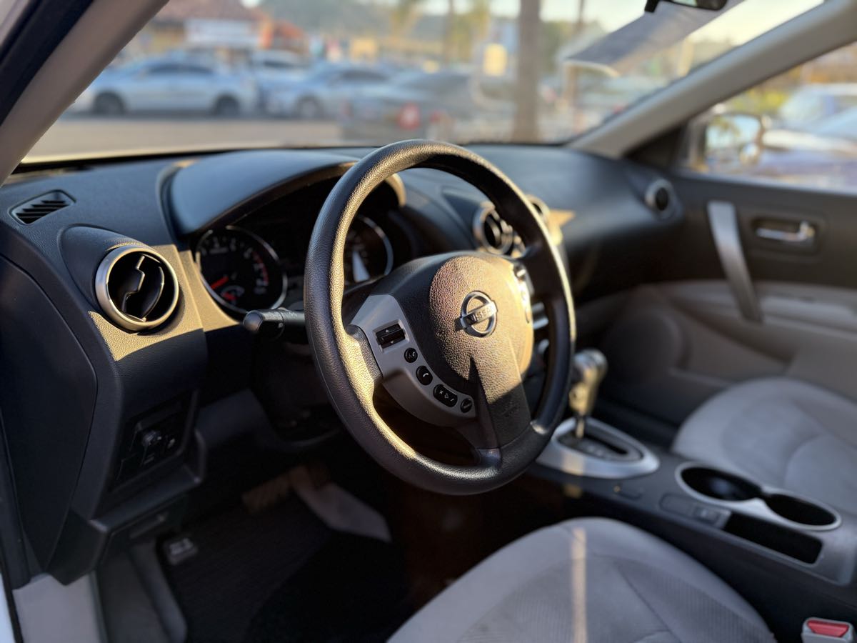 2014 Nissan Rogue Select S photo 15