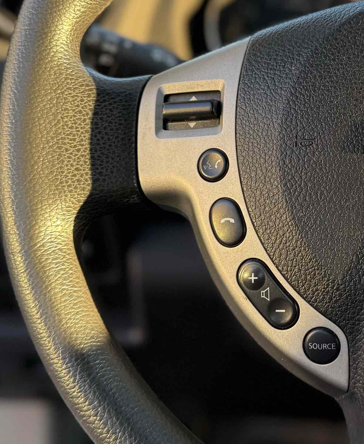 2014 Nissan Rogue Select S photo 17