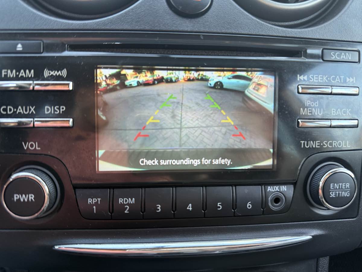 2014 Nissan Rogue Select S photo 22