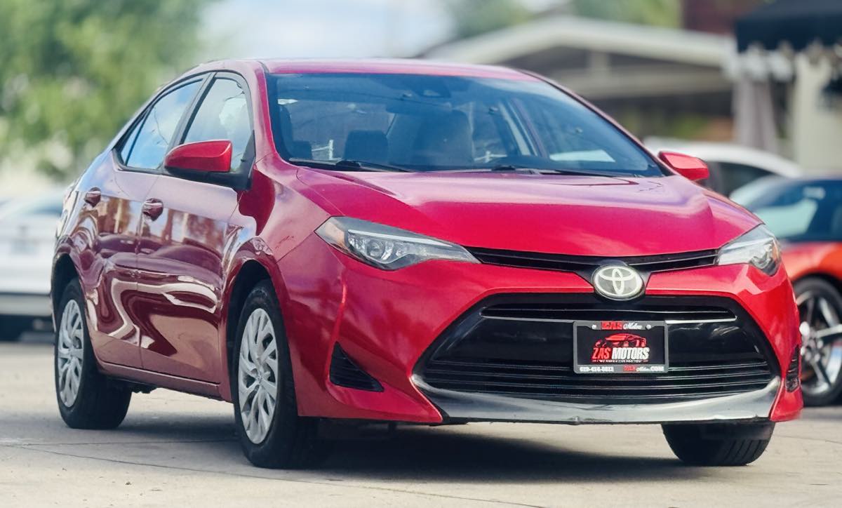 2018 Toyota Corolla XLE XSE photo 4