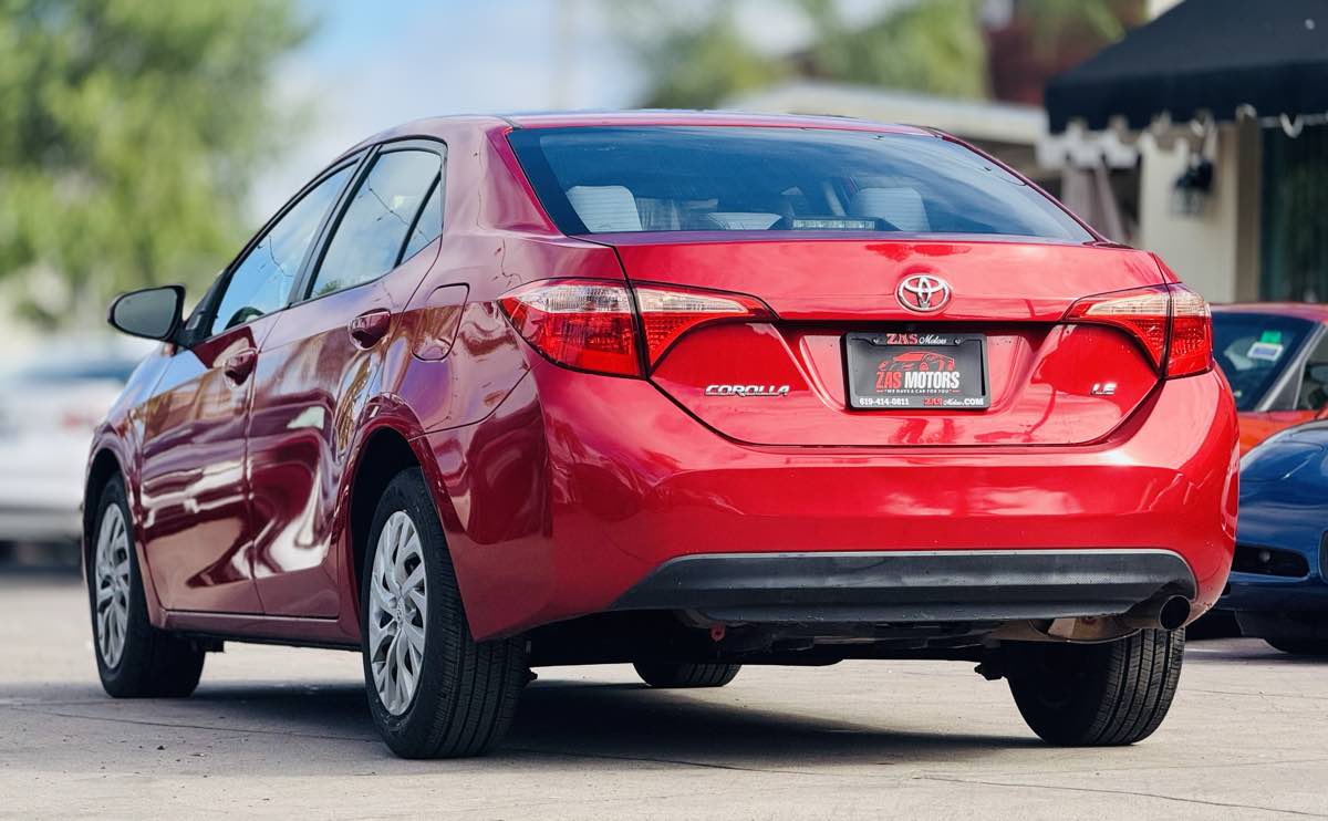 2018 Toyota Corolla XLE XSE photo 8