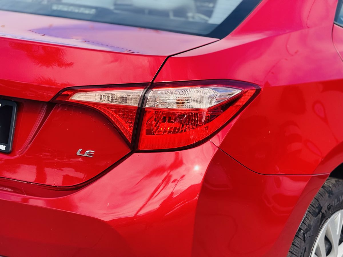 2018 Toyota Corolla XLE XSE photo 10