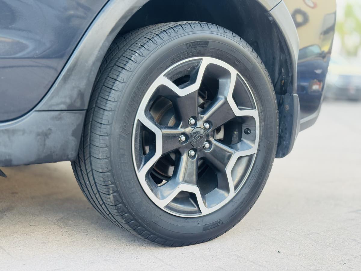 2013 Subaru Crosstrek Premium photo 8