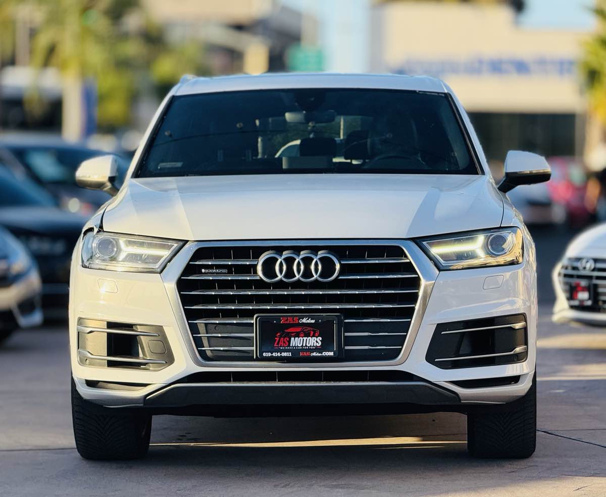 2017 Audi Q7 Premium Plus photo 2