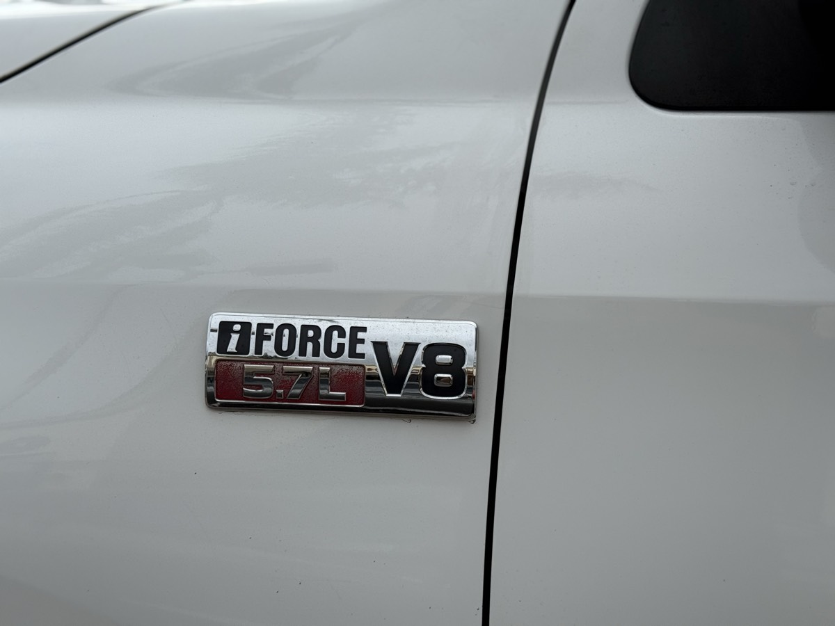 2013 Toyota Tundra SR5 photo 15