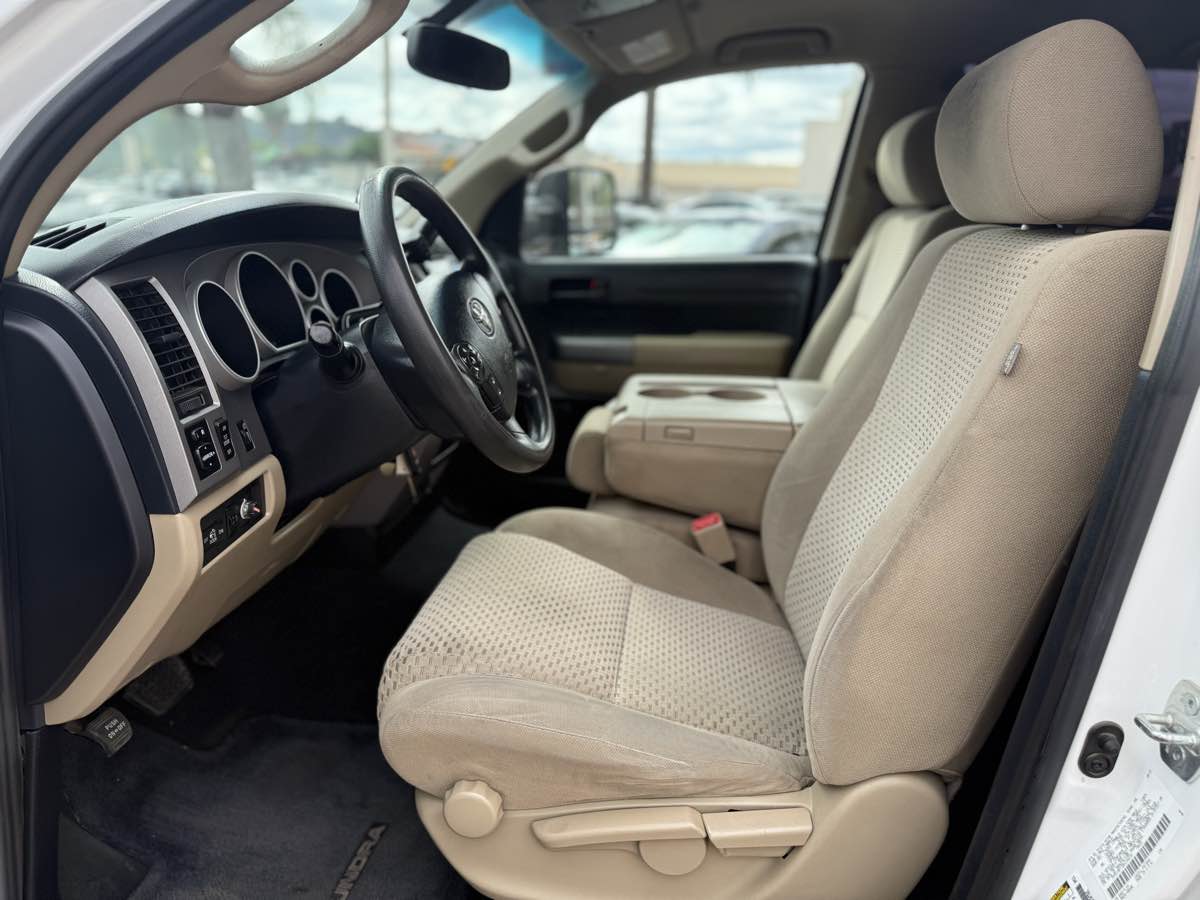 2013 Toyota Tundra SR5 photo 16