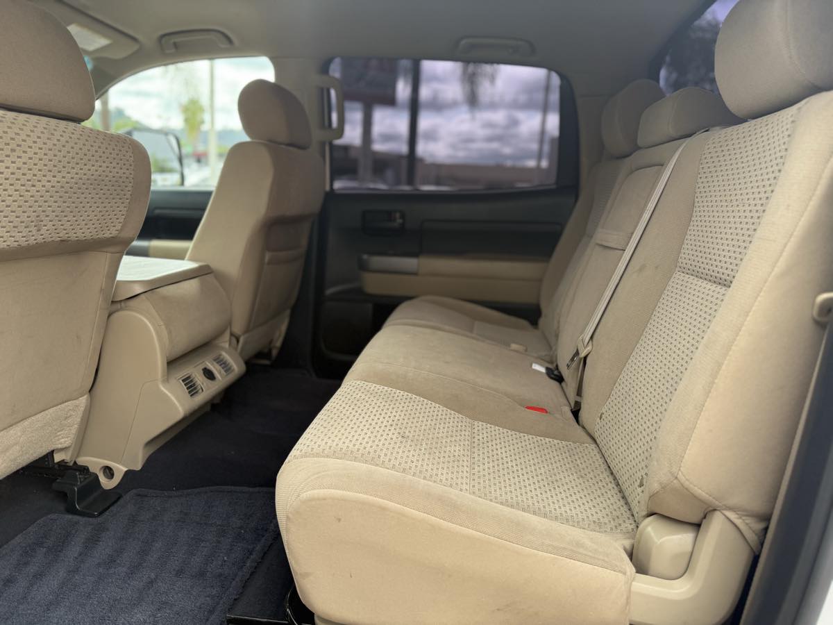 2013 Toyota Tundra SR5 photo 17
