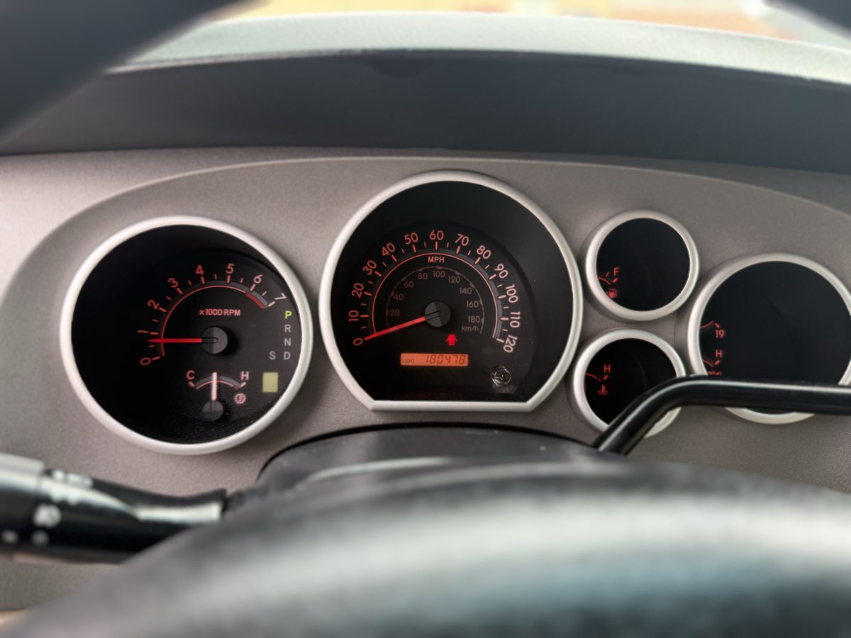 2013 Toyota Tundra SR5 photo 26