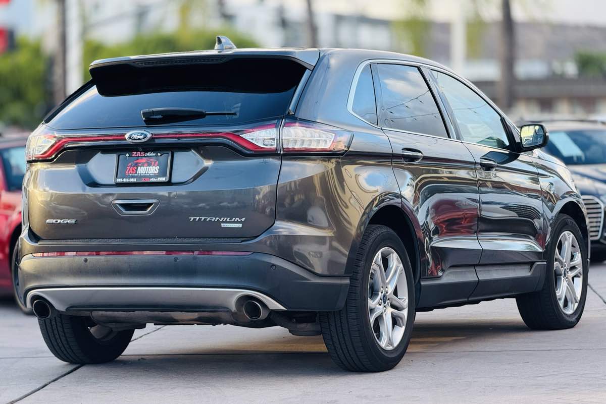 2017 Ford Edge Titanium photo 7