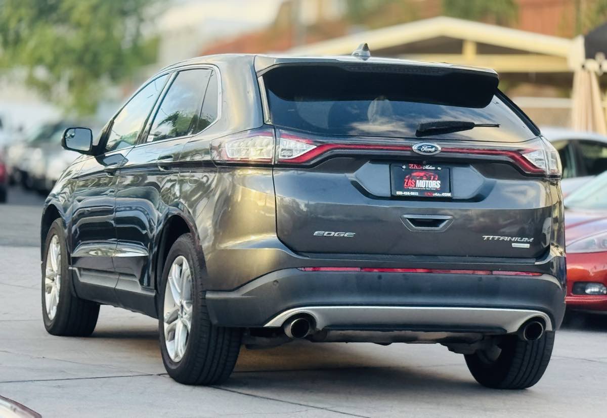 2017 Ford Edge Titanium photo 8
