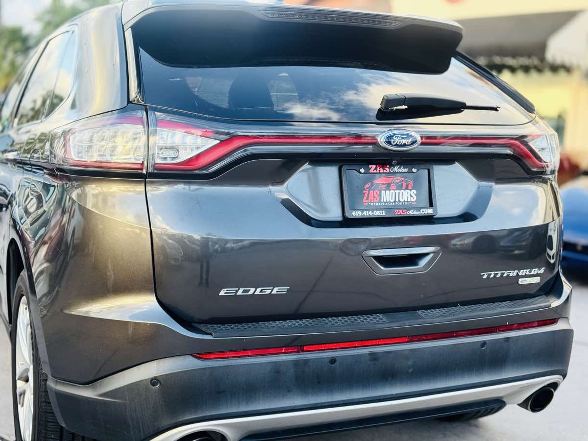 2017 Ford Edge Titanium photo 9