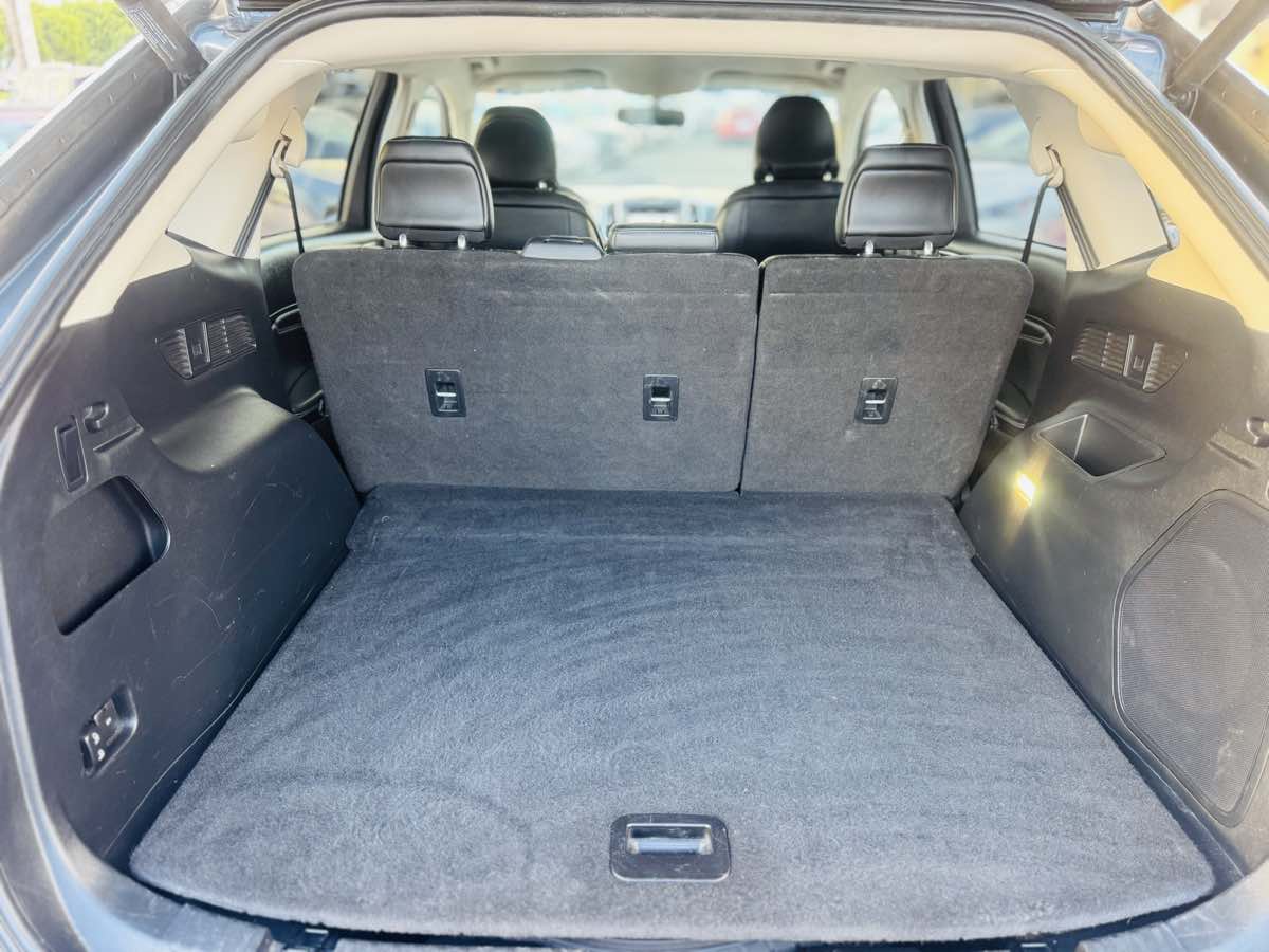 2017 Ford Edge Titanium photo 15
