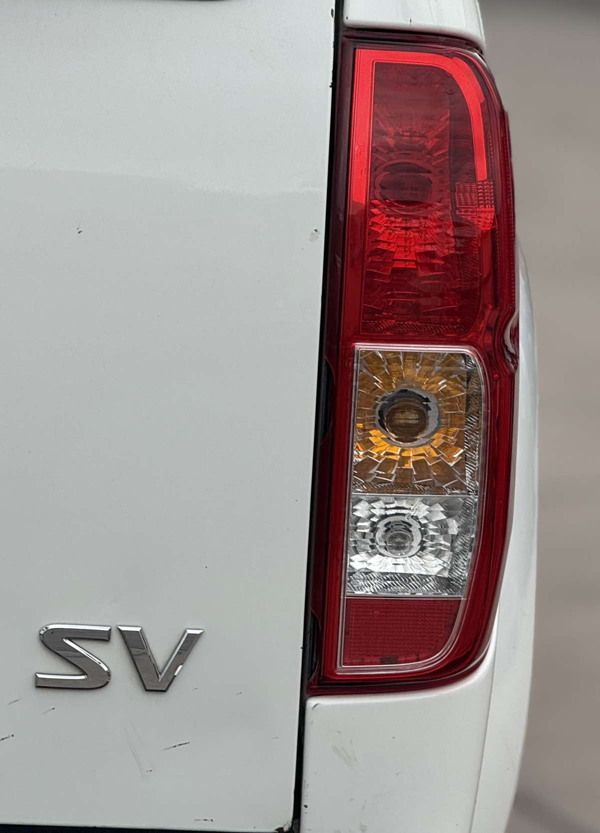 2016 Nissan Frontier SV photo 9