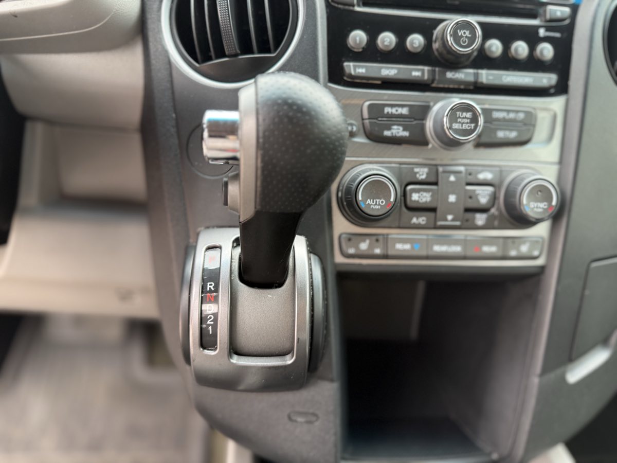 2015 Honda Pilot EX-L photo 18