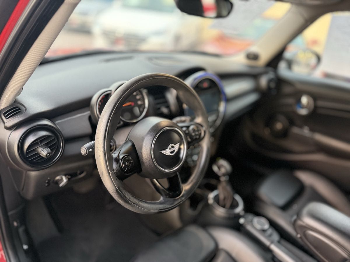 2015 Mini Cooper Hardtop photo 15