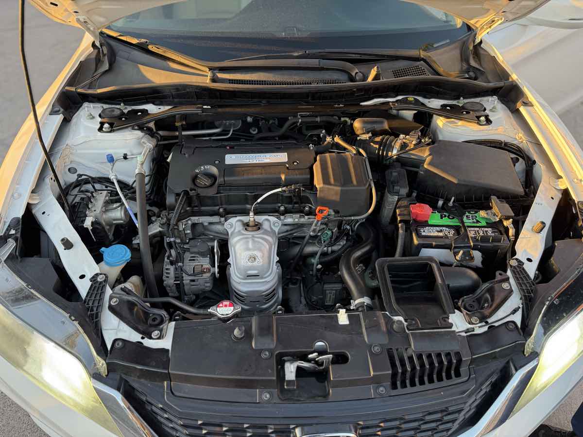 2015 Honda Accord EX photo 24