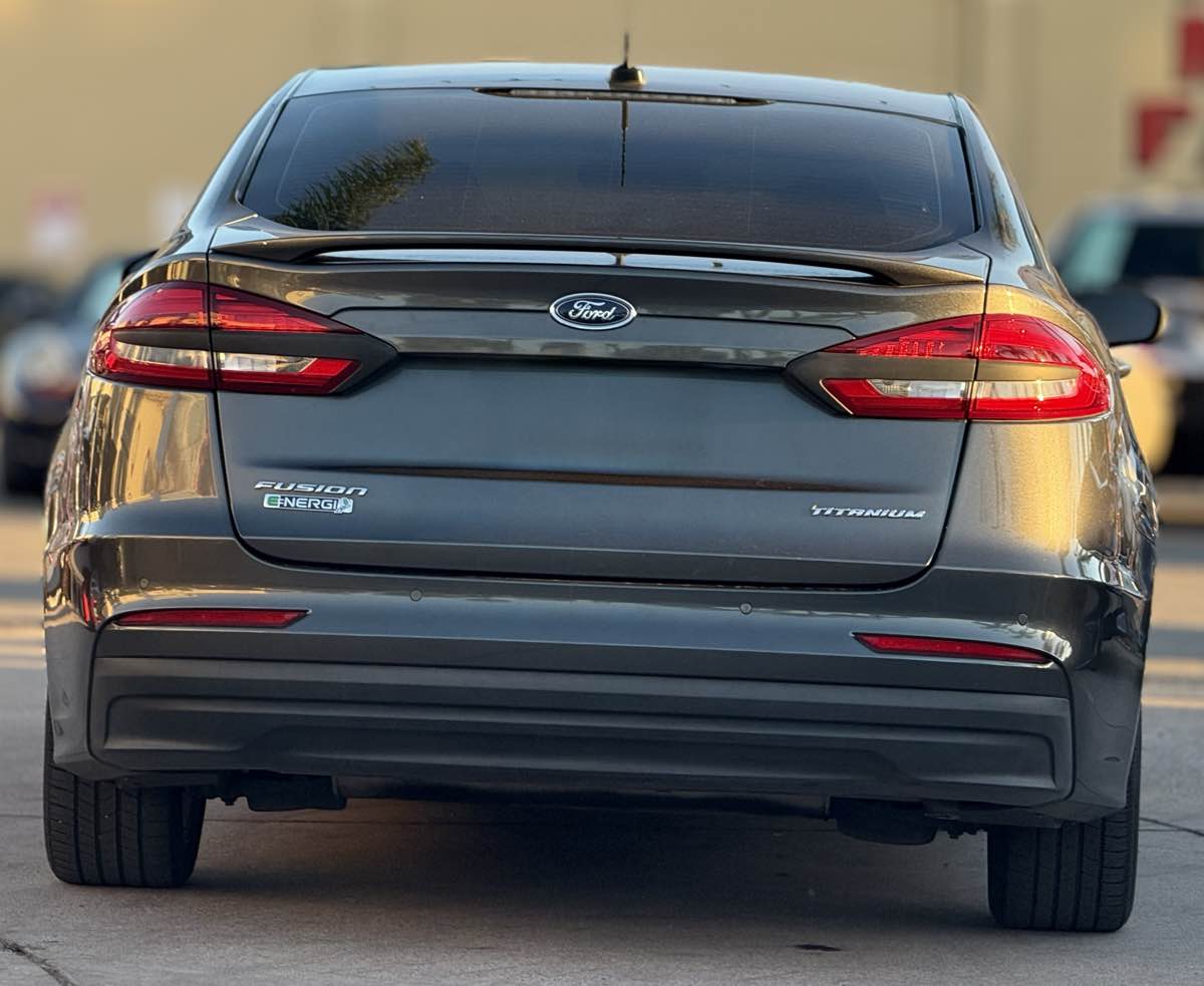 2019 Ford Fusion Titanium Plug-In Hybrid photo 5