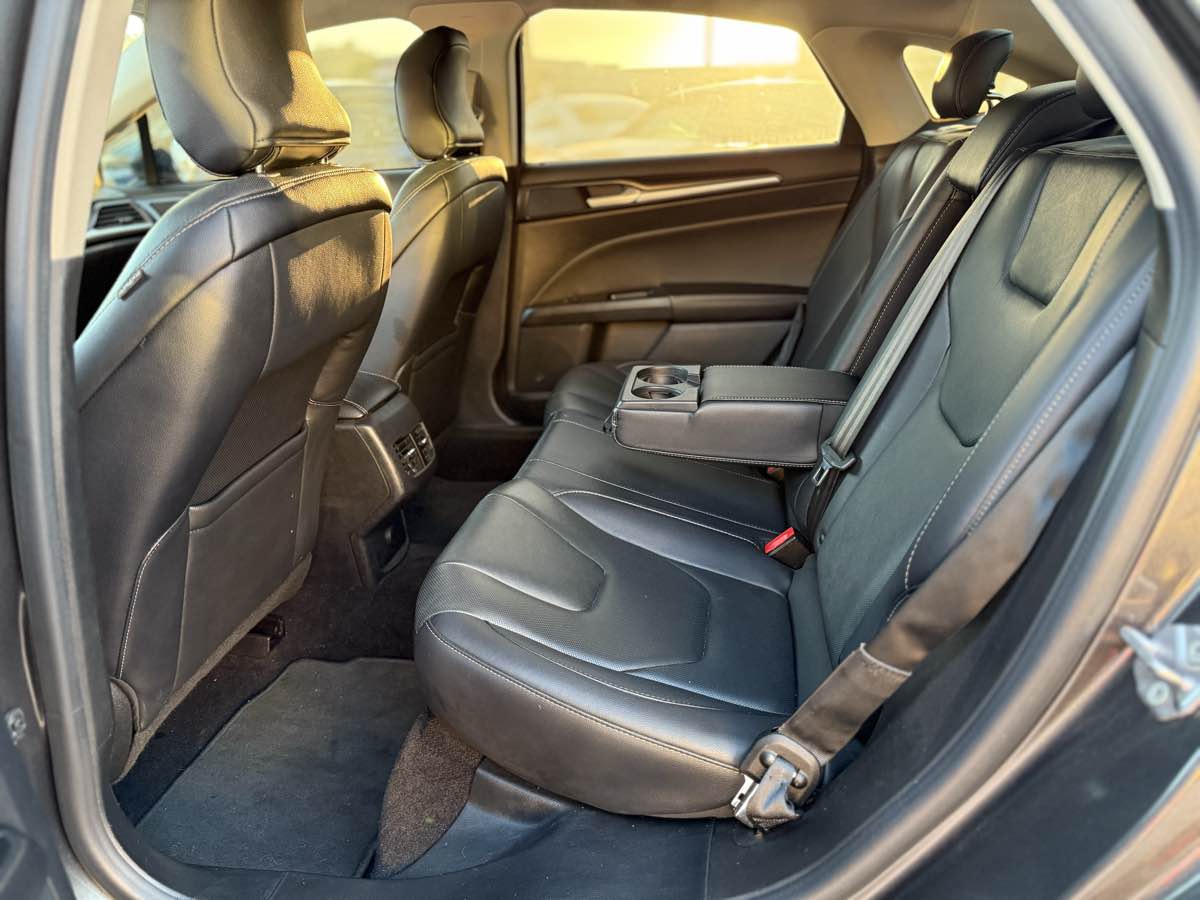 2019 Ford Fusion Titanium Plug-In Hybrid photo 10