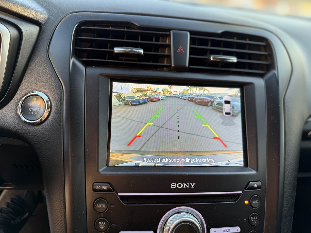 2019 Ford Fusion Titanium Plug-In Hybrid photo 14