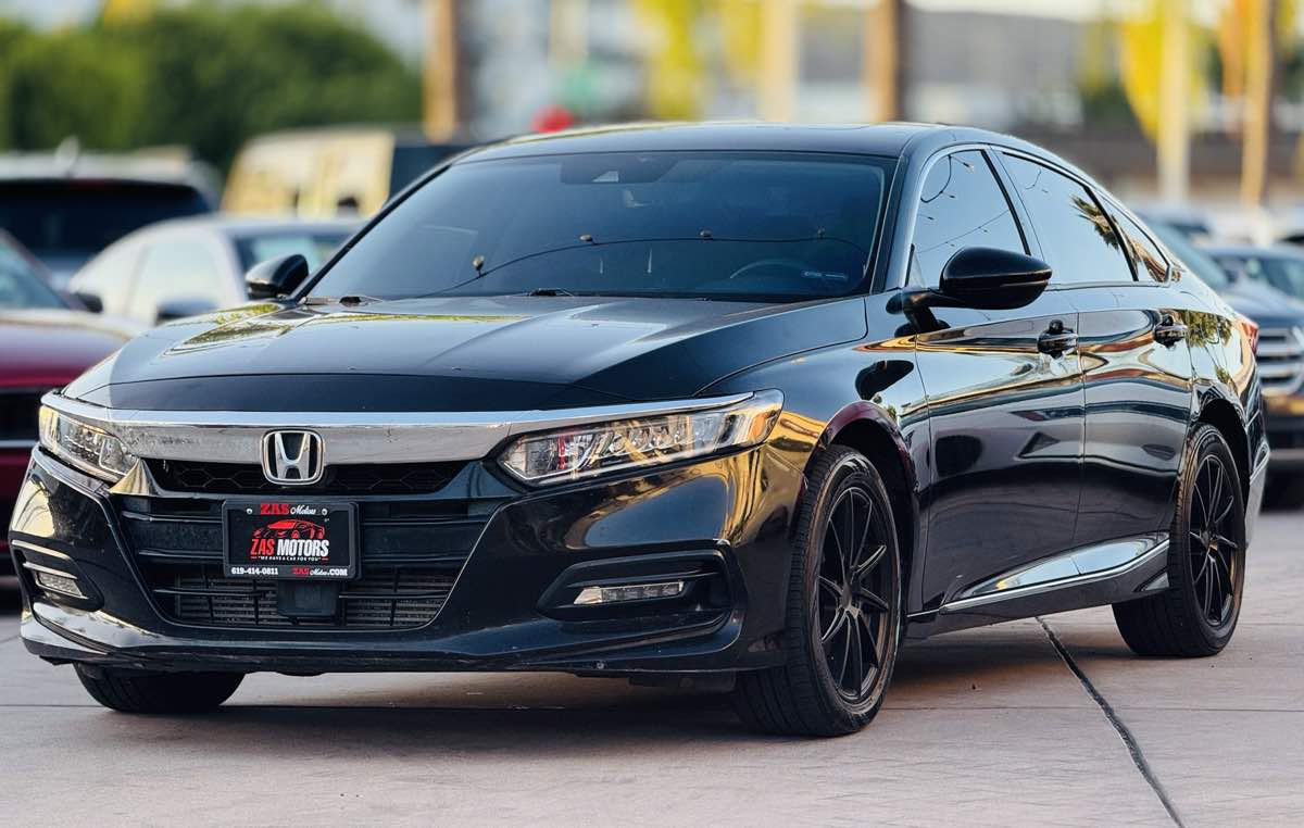 2018 Honda Accord EX-L 2.0T photo 3