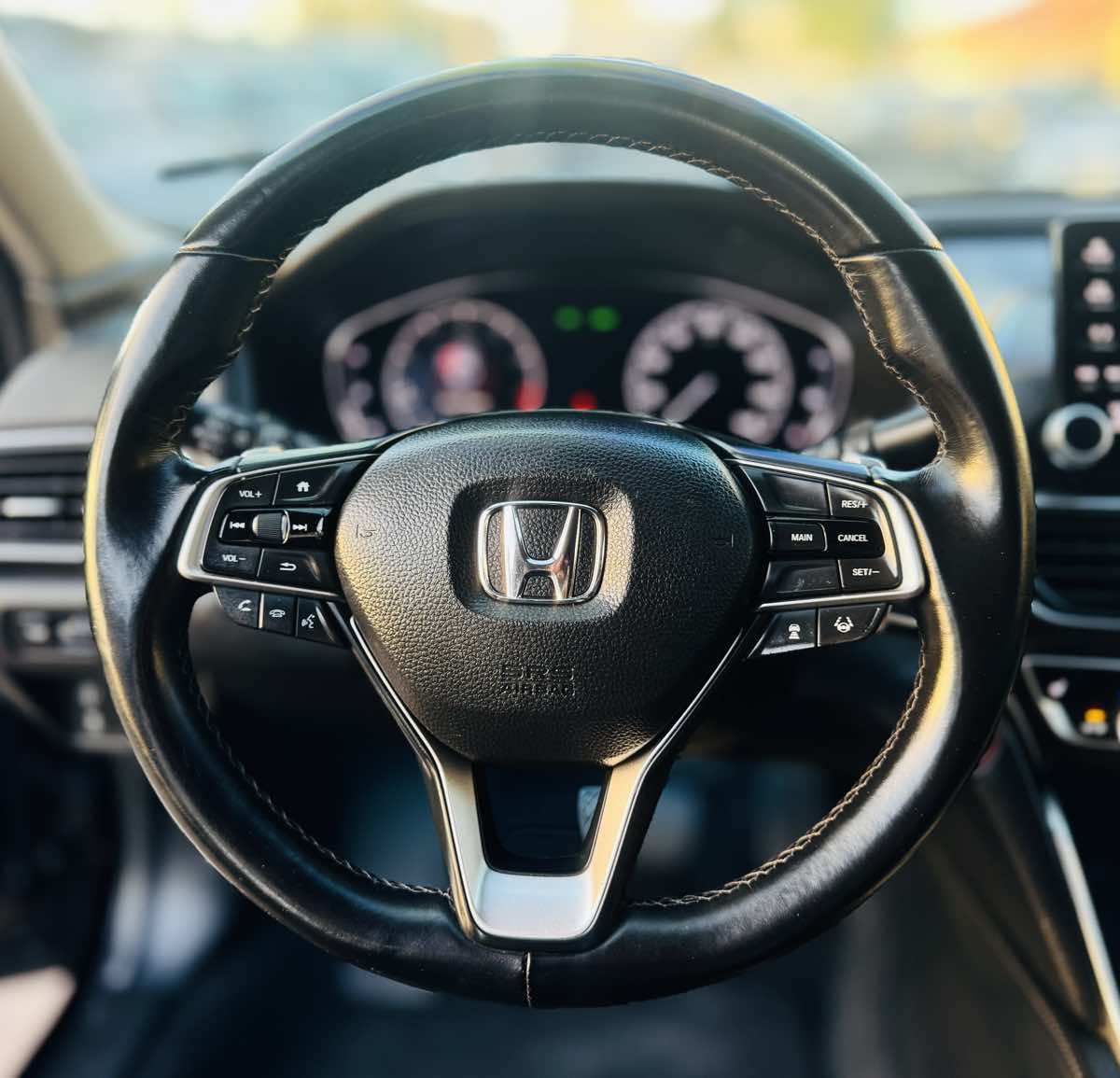 2018 Honda Accord EX-L 2.0T photo 23