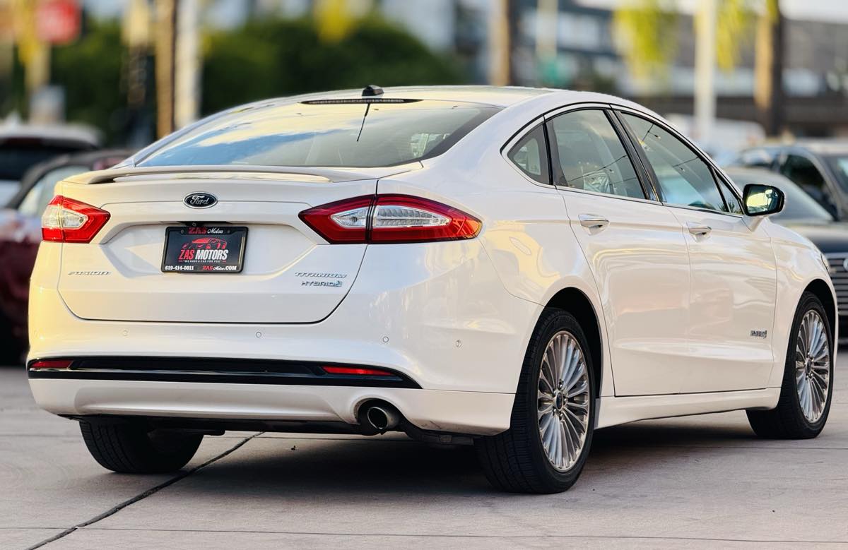 2014 Ford Fusion Titanium Hybrid photo 6
