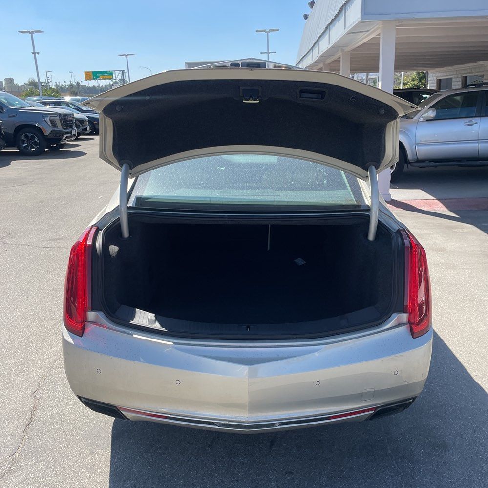 2014 Cadillac XTS Luxury photo 4