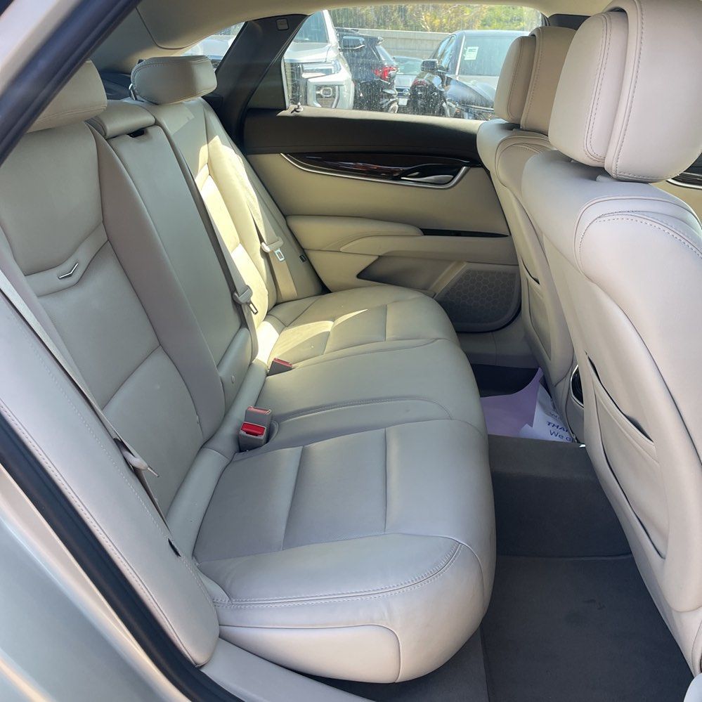 2014 Cadillac XTS Luxury photo 18