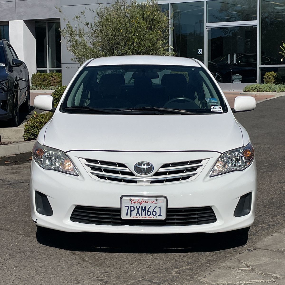 2013 Toyota Corolla LE photo 2