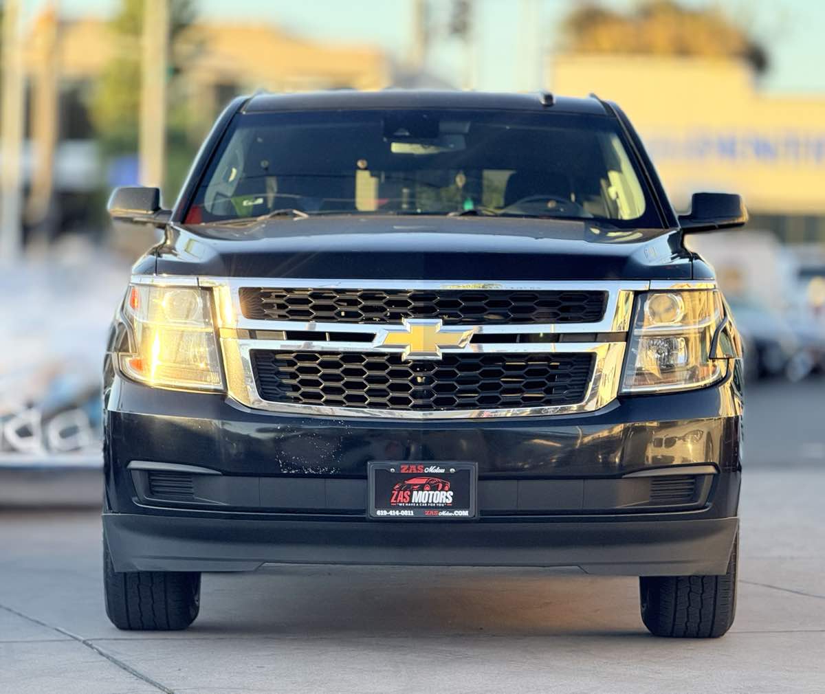 2019 Chevrolet Tahoe LT photo 2