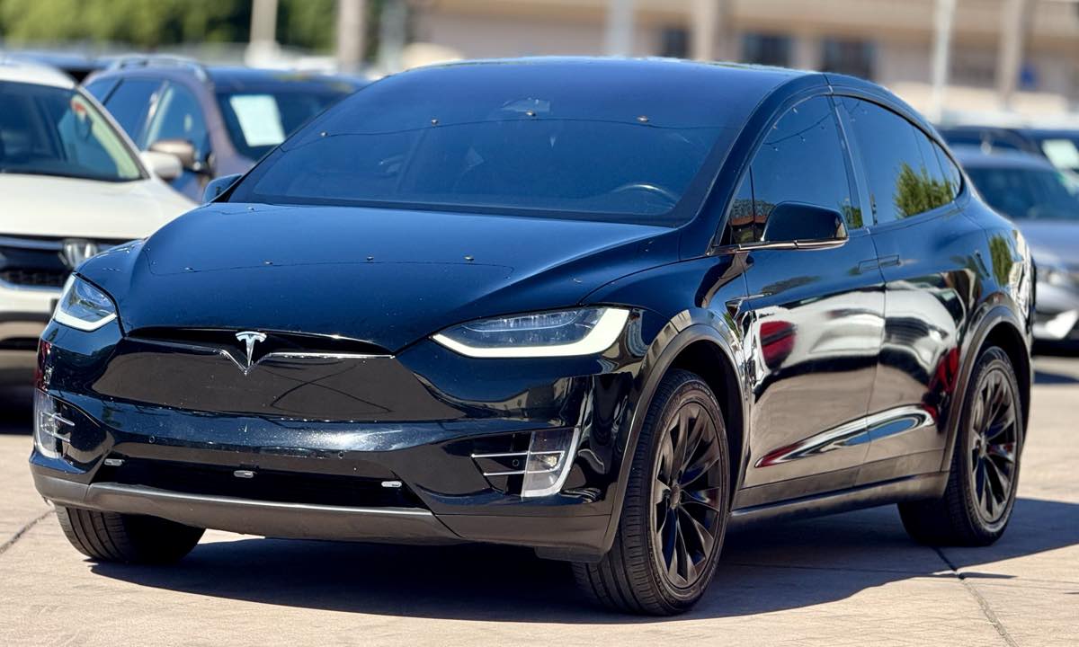 2018 Tesla Model X 75D photo 4