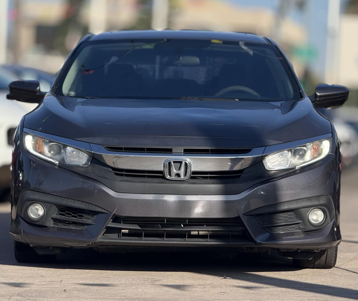 2017 Honda Civic EX-T photo 2