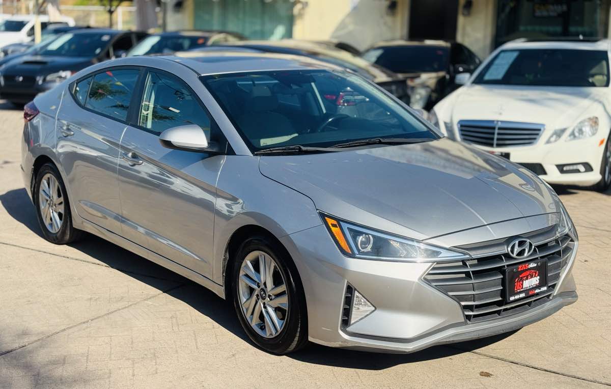 2020 Hyundai Elantra SEL Value Edition Limited photo 3