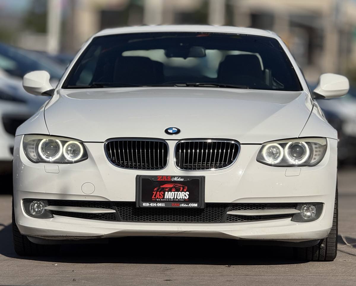 2011 Bmw 335i 3-Series photo 3