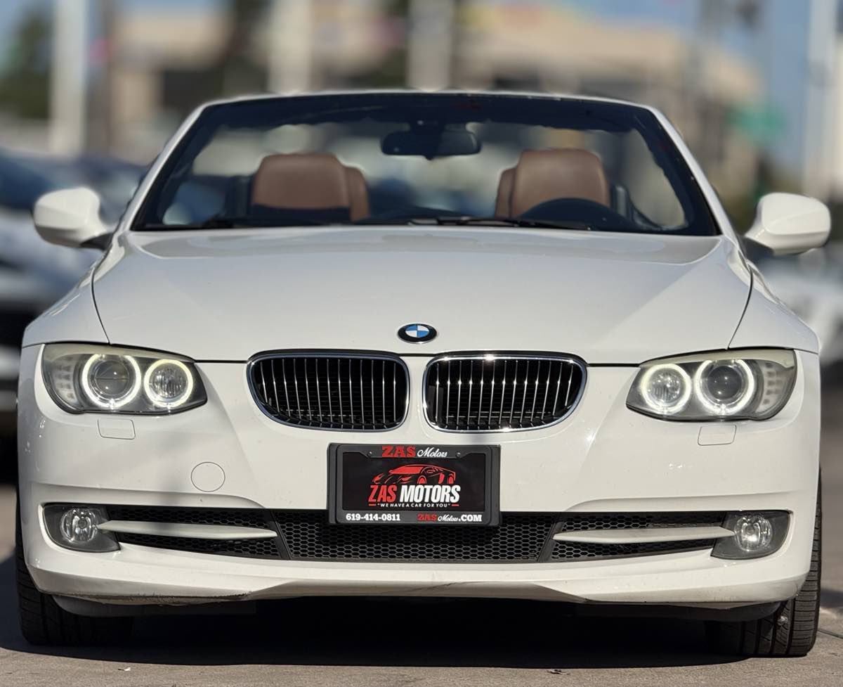 2011 Bmw 335i 3-Series photo 2