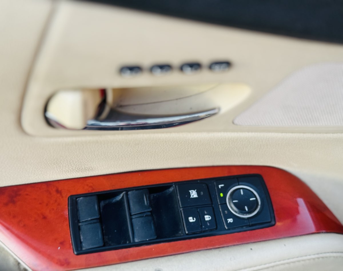 2011 Lexus RX 350 - Photo 16