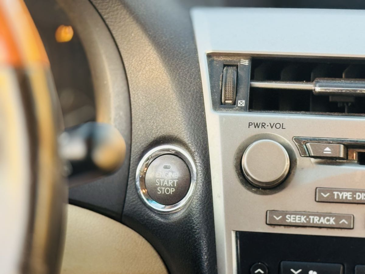 2011 Lexus RX 350 - Photo 23