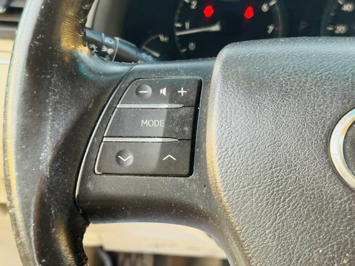 2011 Lexus RX 350 - Photo 27