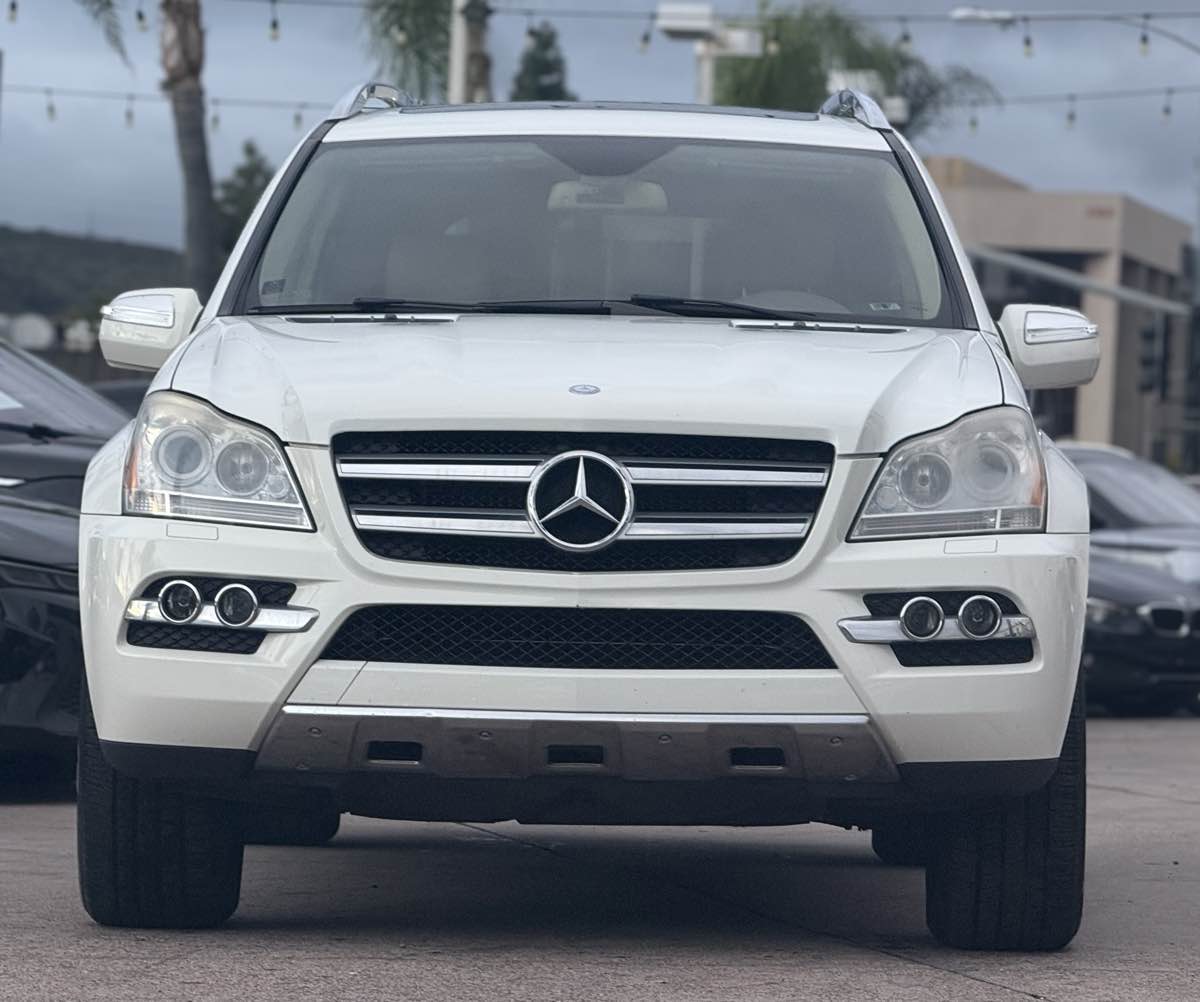 2010 Mercedes-Benz GL-Class GL450 - Photo 2