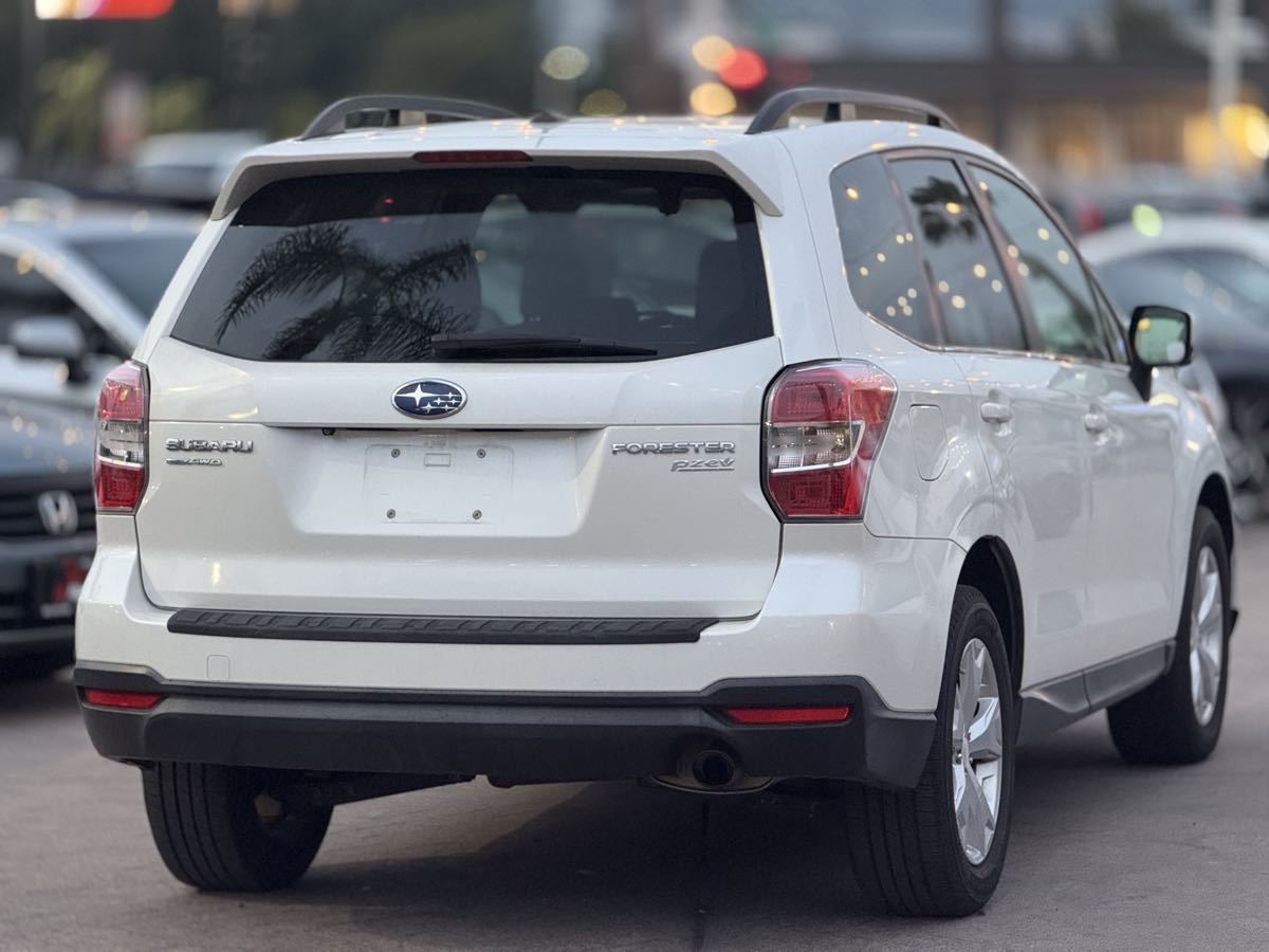 2015 Subaru Forester i Limited - Photo 9
